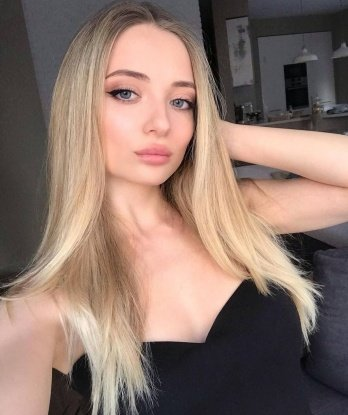 Софочка, 25